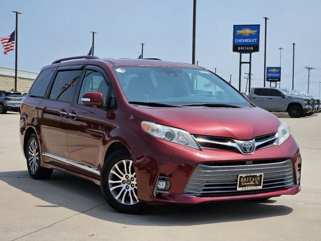 2018 Toyota Sienna XLE