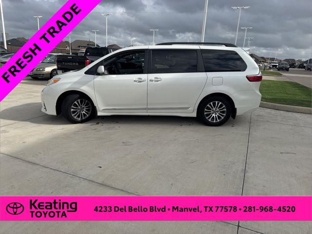 2018 Toyota Sienna 