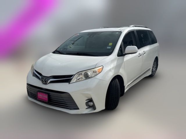 2018 Toyota Sienna 