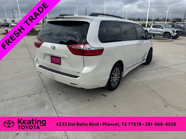 2018 Toyota Sienna 