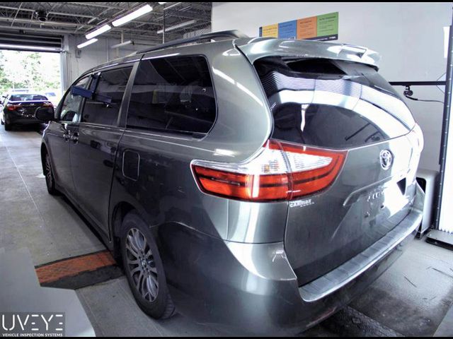 2018 Toyota Sienna XLE