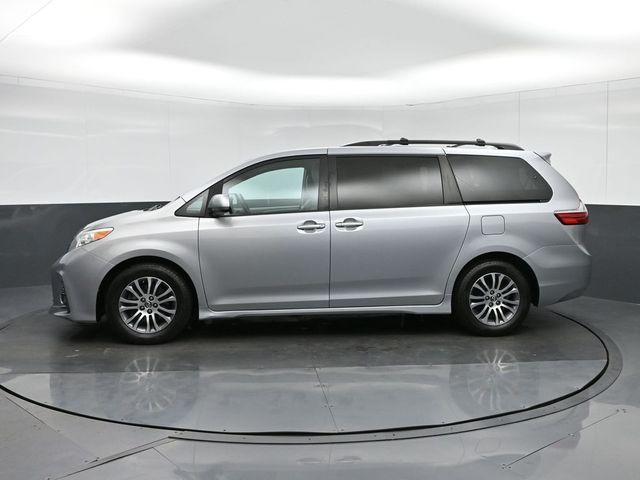 2018 Toyota Sienna XLE Auto Access Seat