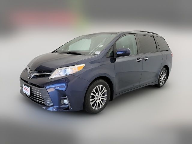 2018 Toyota Sienna XLE