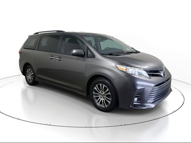 2018 Toyota Sienna 