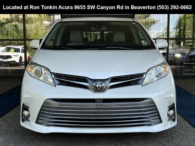 2018 Toyota Sienna 