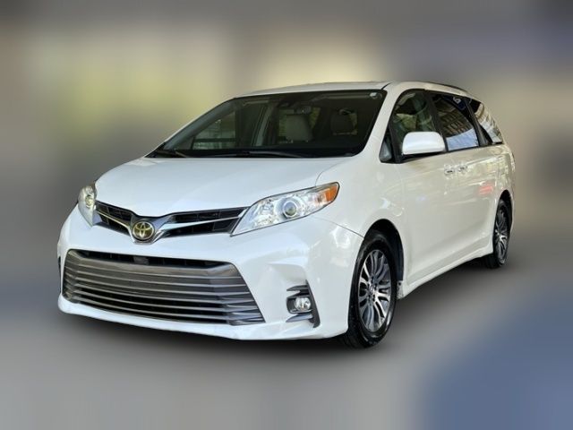 2018 Toyota Sienna 