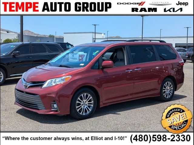 2018 Toyota Sienna XLE