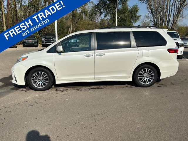 2018 Toyota Sienna XLE