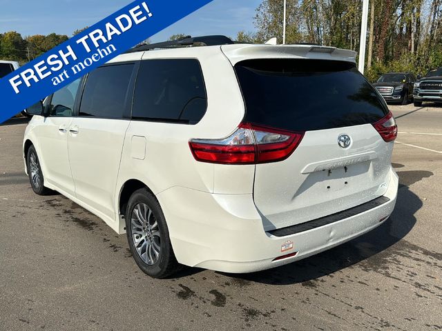 2018 Toyota Sienna XLE