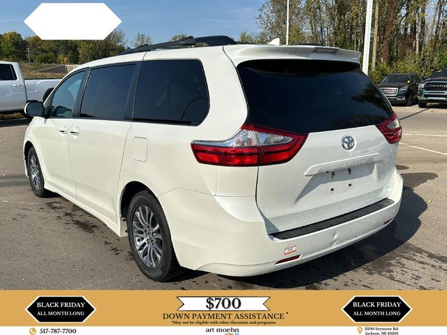 2018 Toyota Sienna XLE