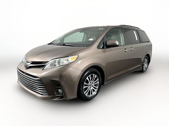 2018 Toyota Sienna XLE