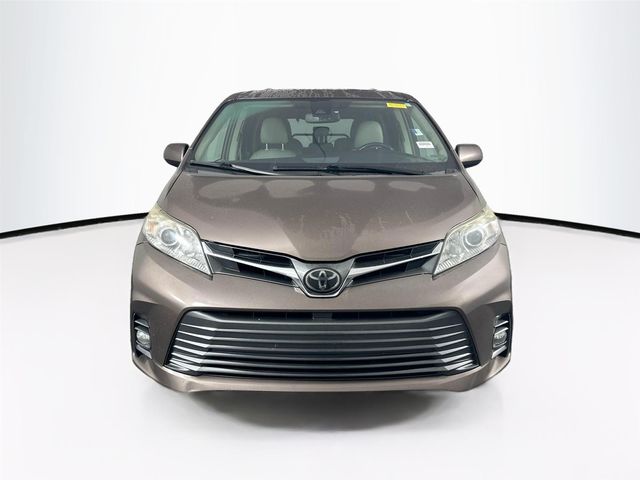 2018 Toyota Sienna XLE