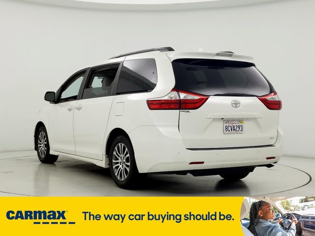 2018 Toyota Sienna XLE