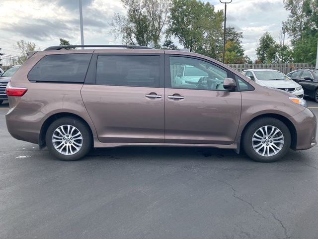 2018 Toyota Sienna 