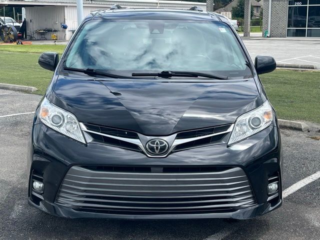 2018 Toyota Sienna XLE Auto Access Seat