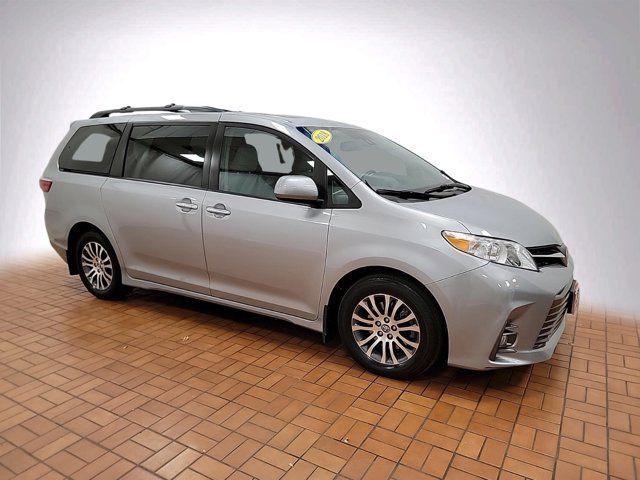 2018 Toyota Sienna XLE