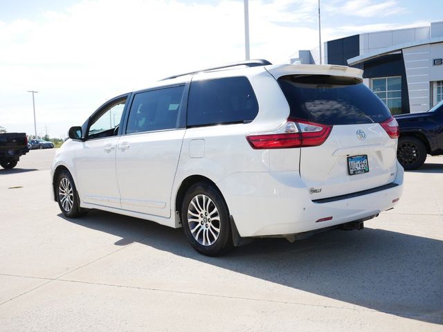 2018 Toyota Sienna XLE