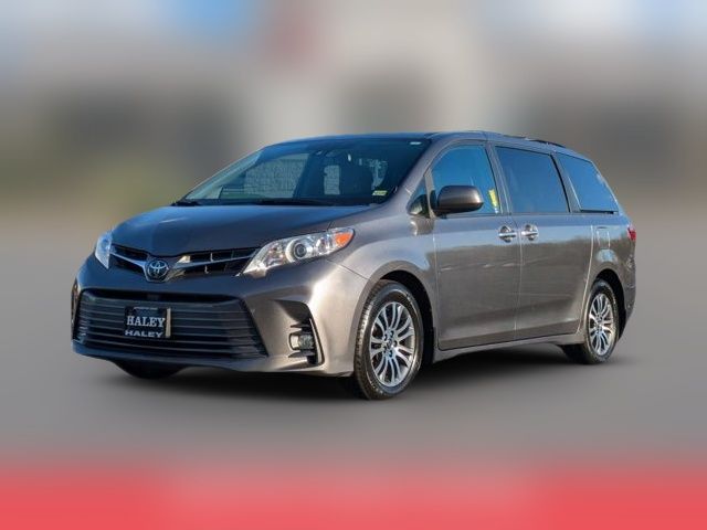 2018 Toyota Sienna XLE