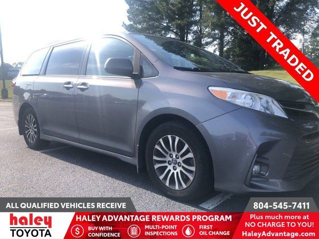 2018 Toyota Sienna XLE