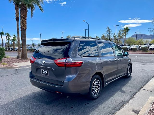 2018 Toyota Sienna 