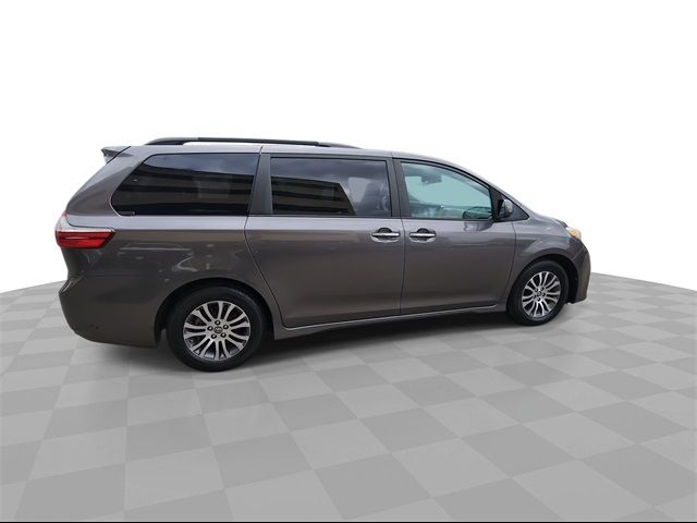 2018 Toyota Sienna 