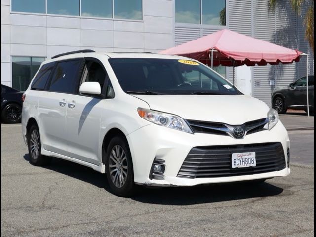 2018 Toyota Sienna 