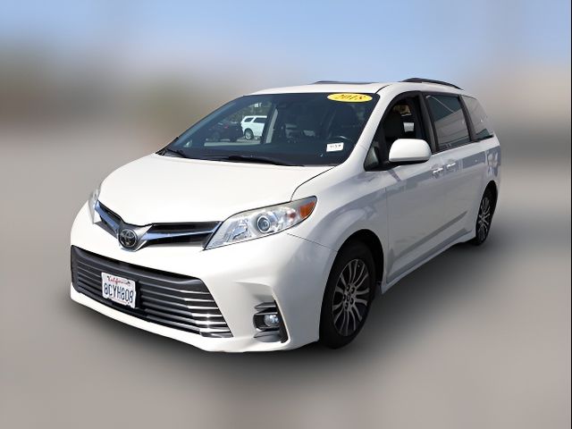 2018 Toyota Sienna XLE