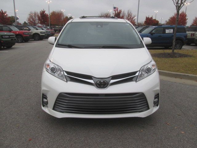 2018 Toyota Sienna 