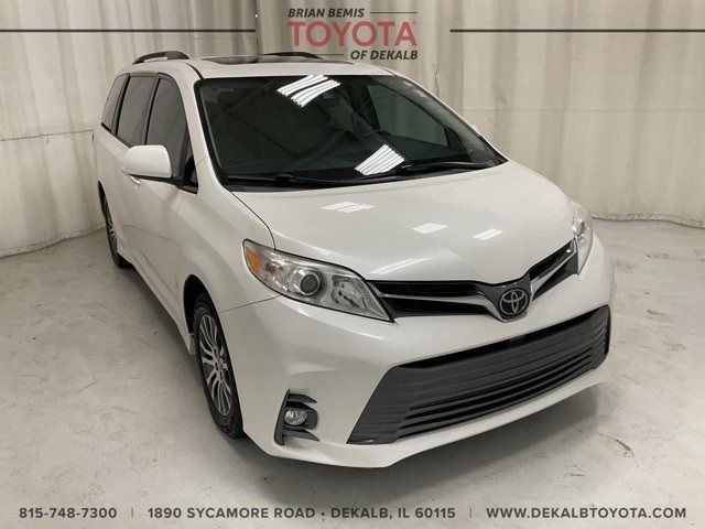 2018 Toyota Sienna XLE