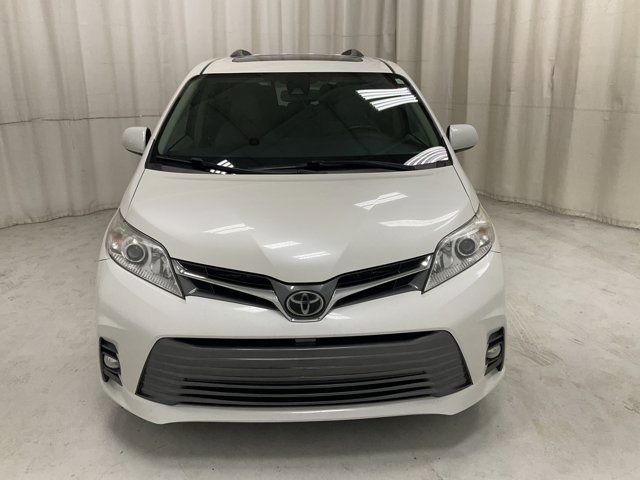 2018 Toyota Sienna XLE