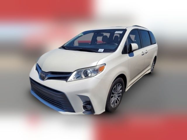 2018 Toyota Sienna 