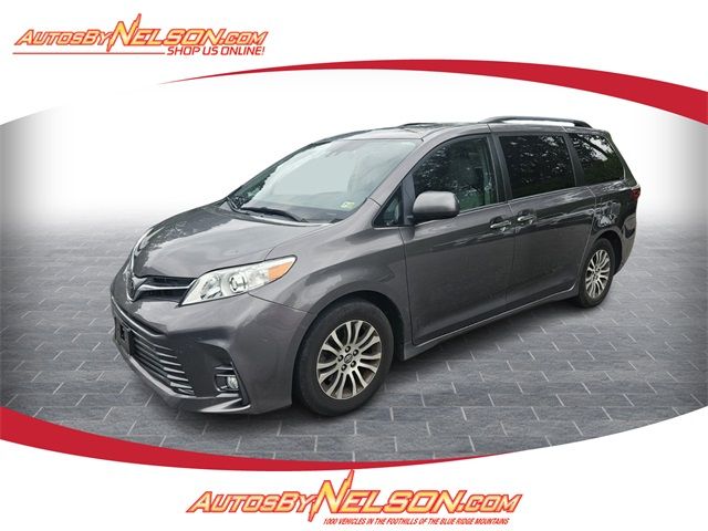 2018 Toyota Sienna XLE