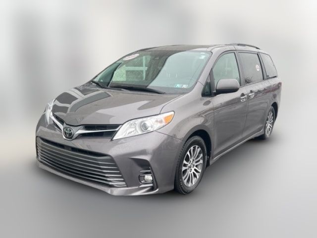 2018 Toyota Sienna 