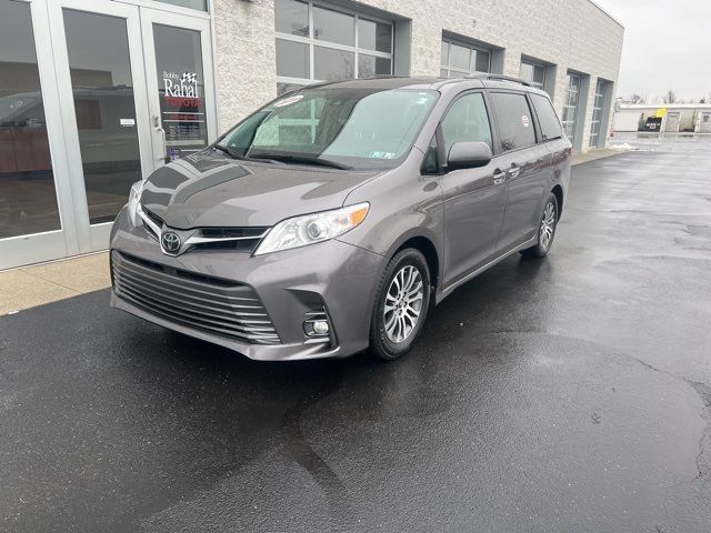 2018 Toyota Sienna 