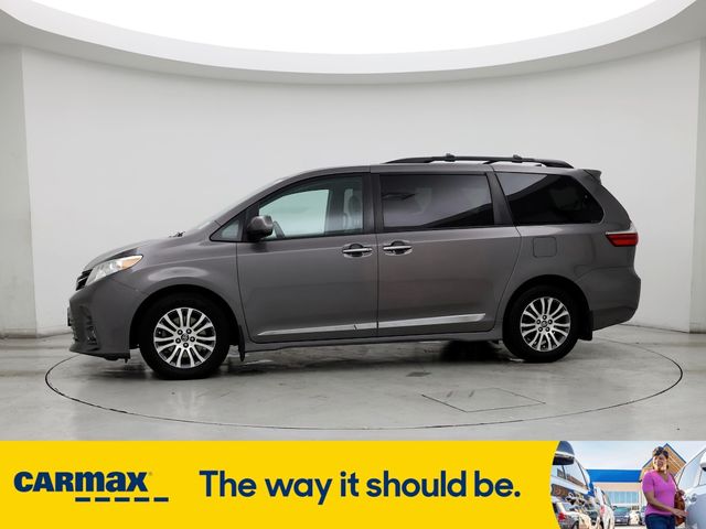 2018 Toyota Sienna XLE