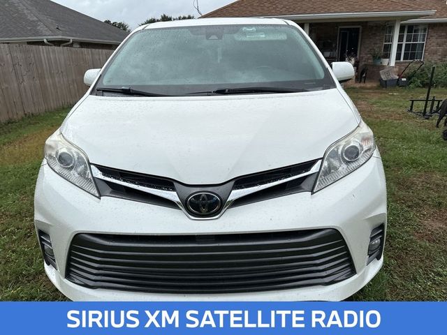 2018 Toyota Sienna XLE Auto Access Seat