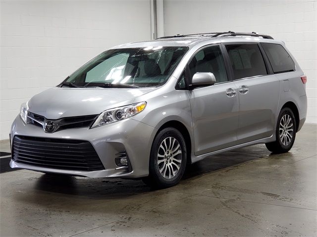 2018 Toyota Sienna 