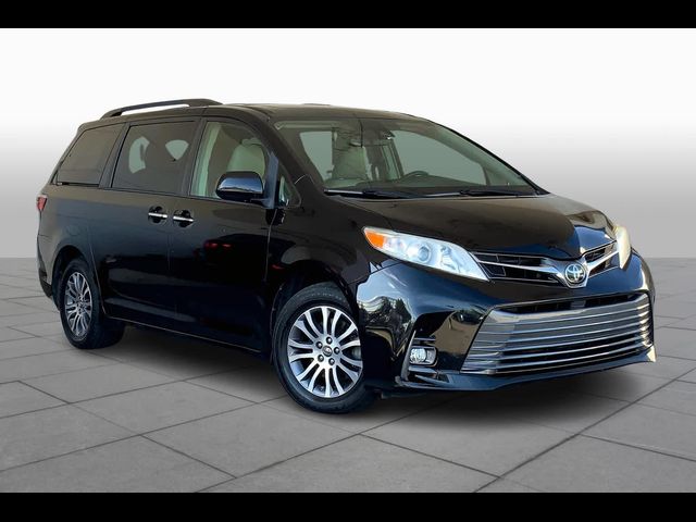 2018 Toyota Sienna XLE