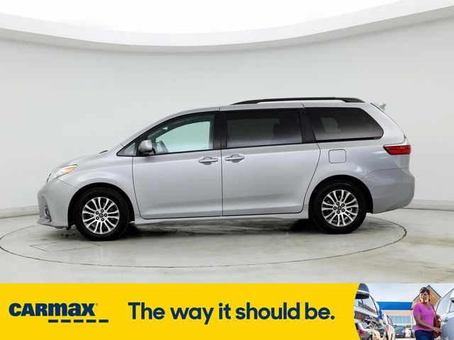 2018 Toyota Sienna XLE