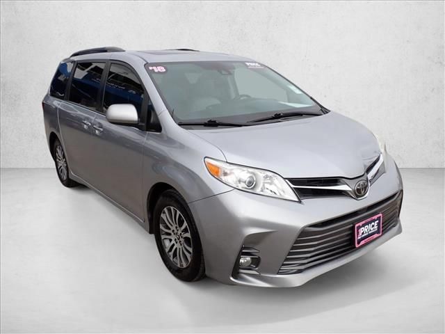 2018 Toyota Sienna XLE