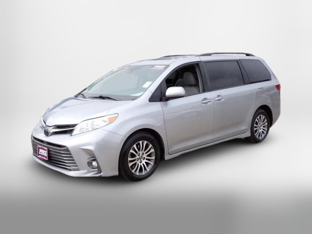 2018 Toyota Sienna XLE