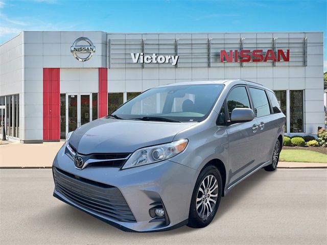 2018 Toyota Sienna XLE