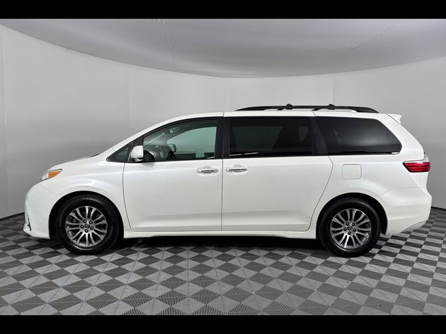 2018 Toyota Sienna XLE Premium