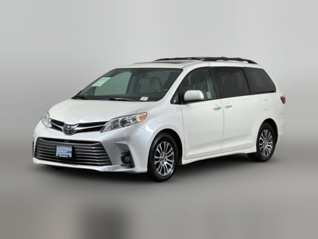 2018 Toyota Sienna XLE Premium