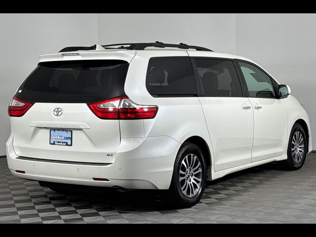 2018 Toyota Sienna XLE Premium