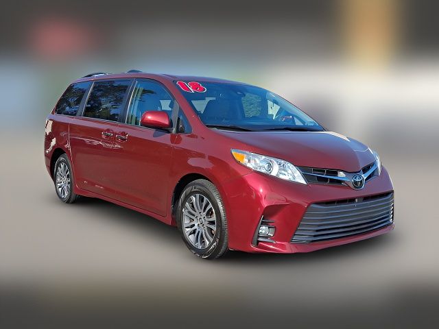2018 Toyota Sienna XLE