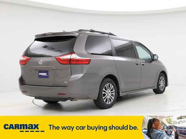 2018 Toyota Sienna XLE