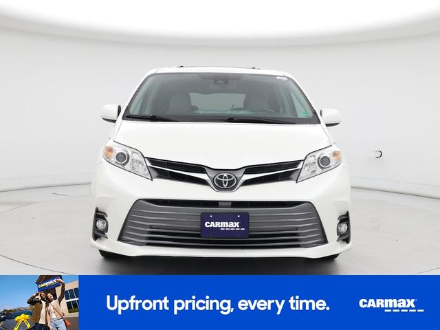 2018 Toyota Sienna XLE