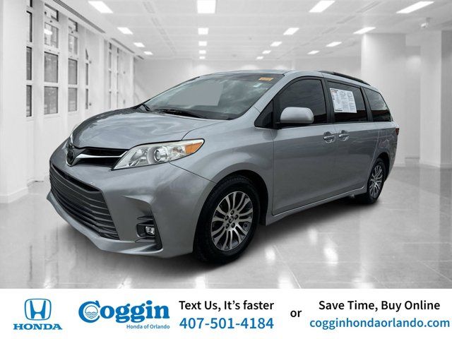 2018 Toyota Sienna XLE