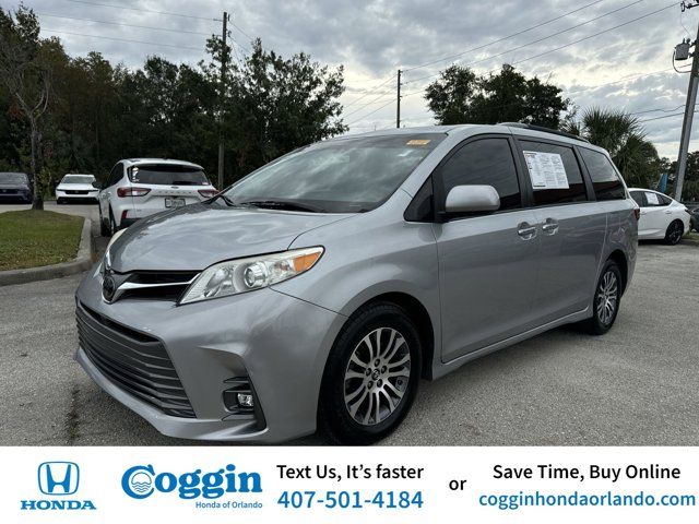 2018 Toyota Sienna XLE